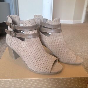 R2 Tan and Brown Open Toe Ankle Booties-Size 9